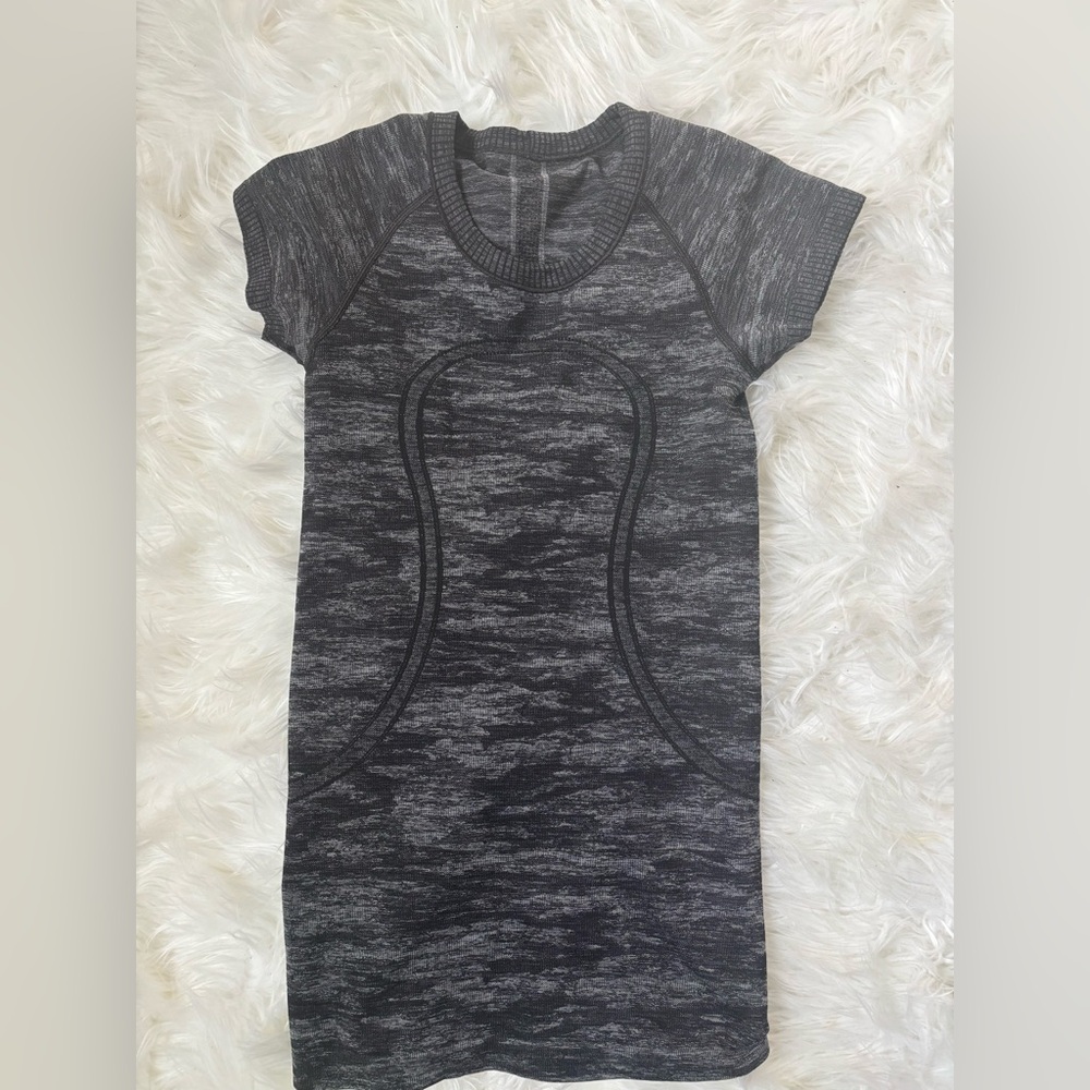 Lululemon Swiftly Tech